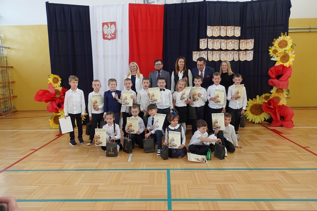 Uroczystość z okazji Dnia Edukacji Narodowej i Pasowania na Ucznia