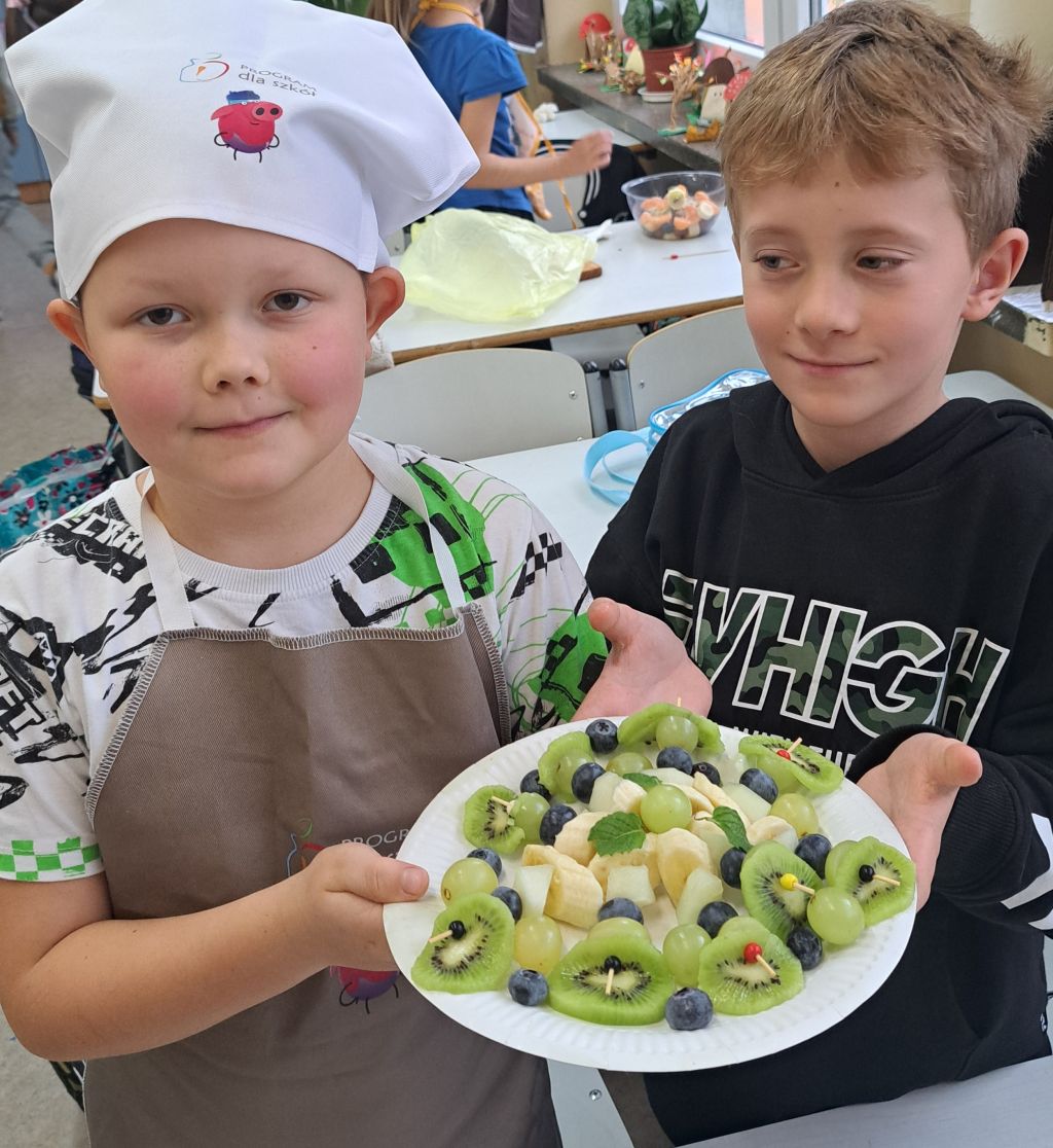 Pyszne i zdrowe kanapki i sałatki kolorowe