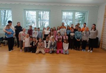 „Uśmiech dziecka to język, który wszyscy rozumieją bez tłumaczenia” – Autor nieznany