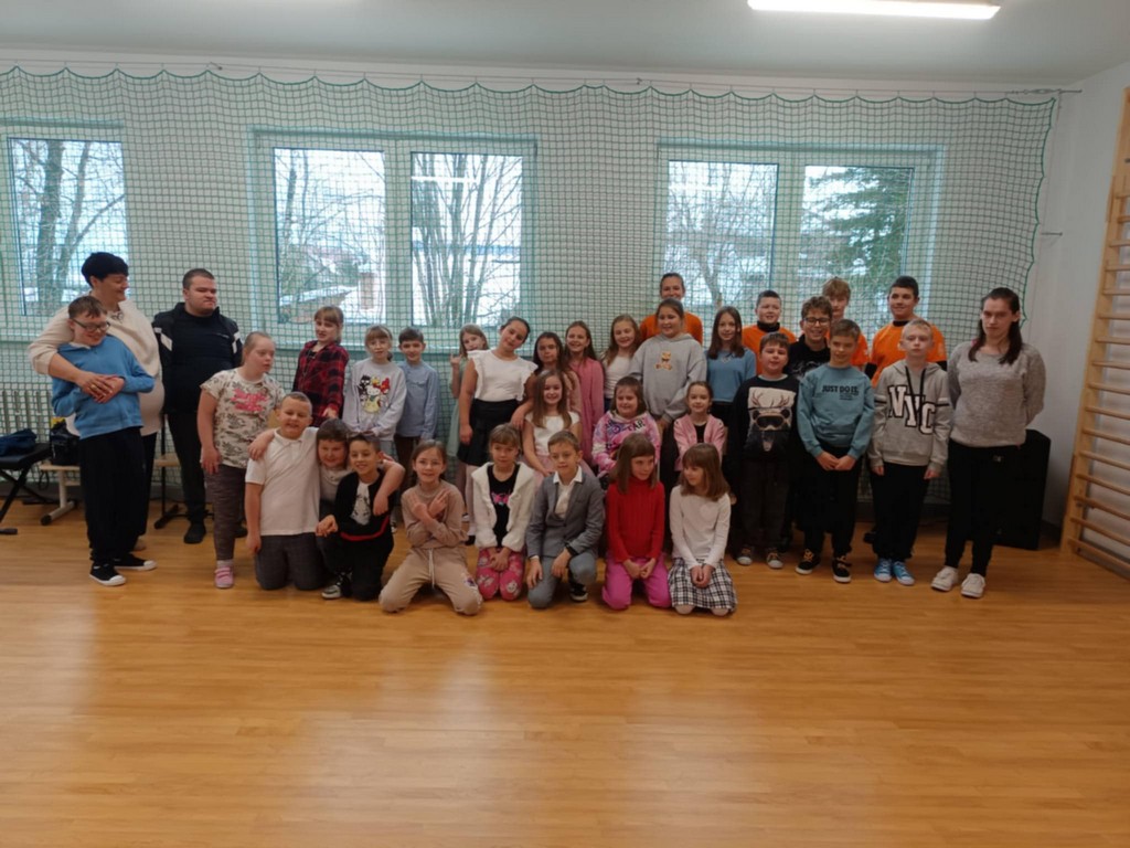 „Uśmiech dziecka to język, który wszyscy rozumieją bez tłumaczenia” – Autor nieznany