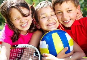 Bezpieczne wakacje z Piątką 2026